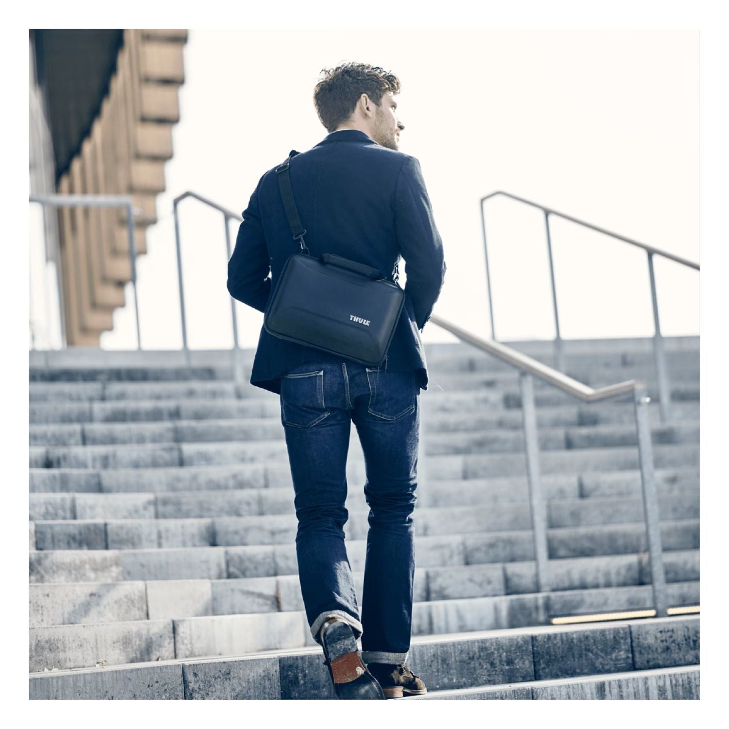 Thule Gauntlet 5 Attache Macbook 14" - Black