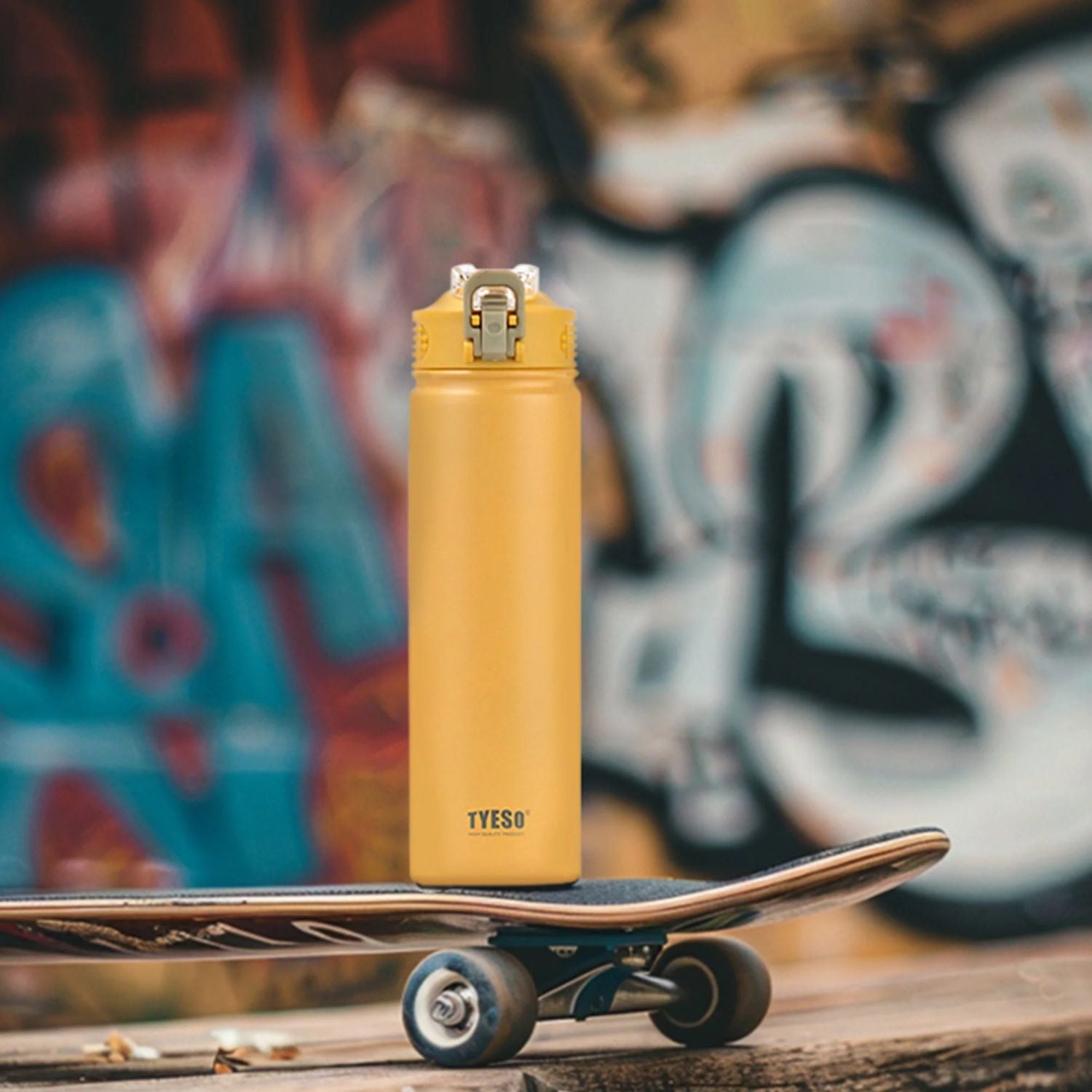 Tyeso Wander Lockable One Press Straw Flip Lid S/S Vacuum Insulated Bottle With Handle 750ml - Yellow