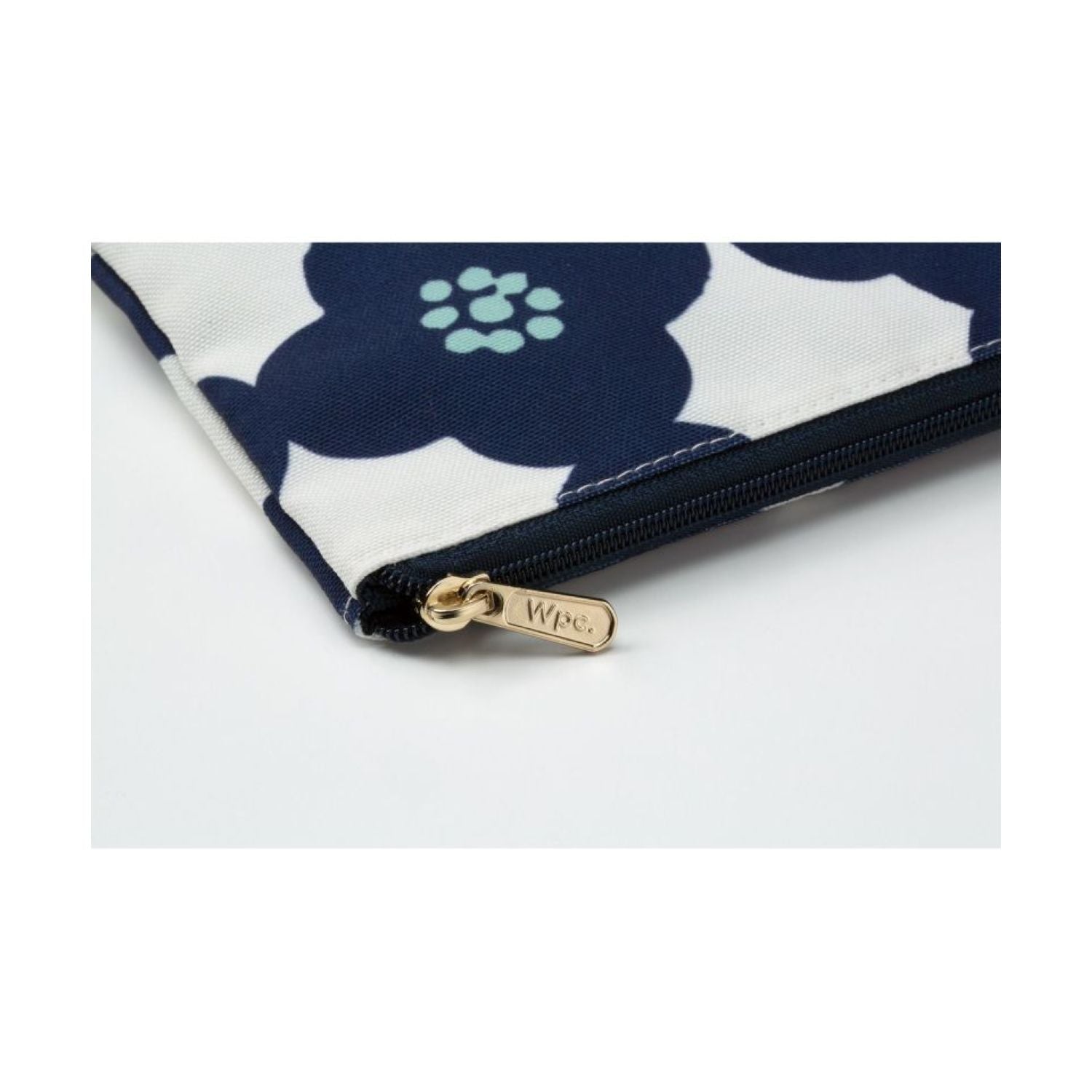 WPC Small Tissue Pouch (Flower And Bird Gray)