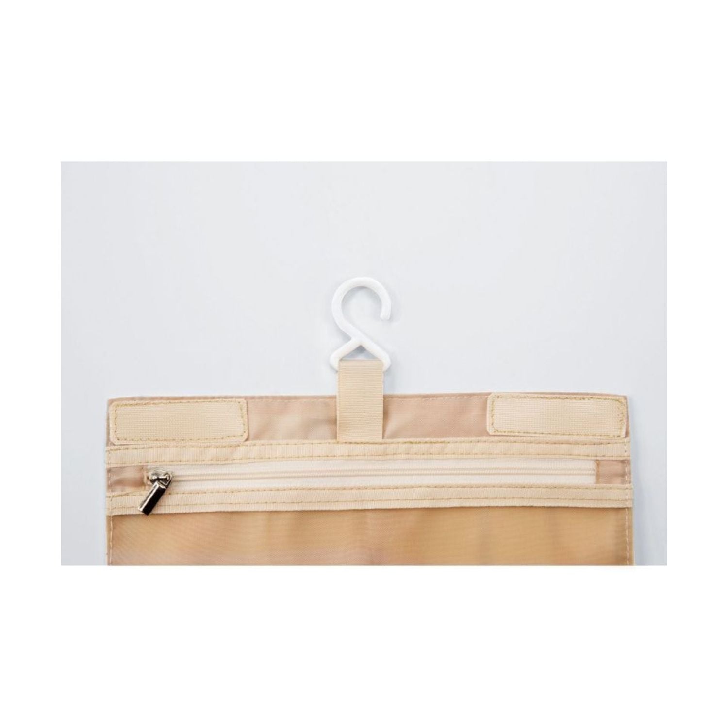 WPC Water Repellent Hanging Toiletry Kit (Merry Flower Off)